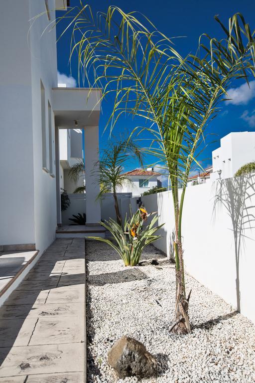 Avra Villas Paralimni Bilik gambar