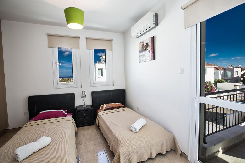 Avra Villas Paralimni Bilik gambar