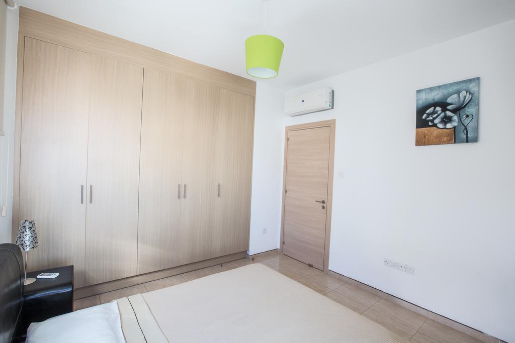 Avra Villas Paralimni Bilik gambar