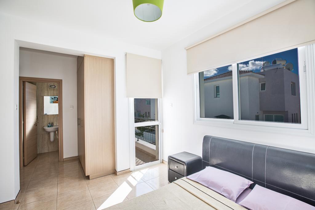 Avra Villas Paralimni Bilik gambar